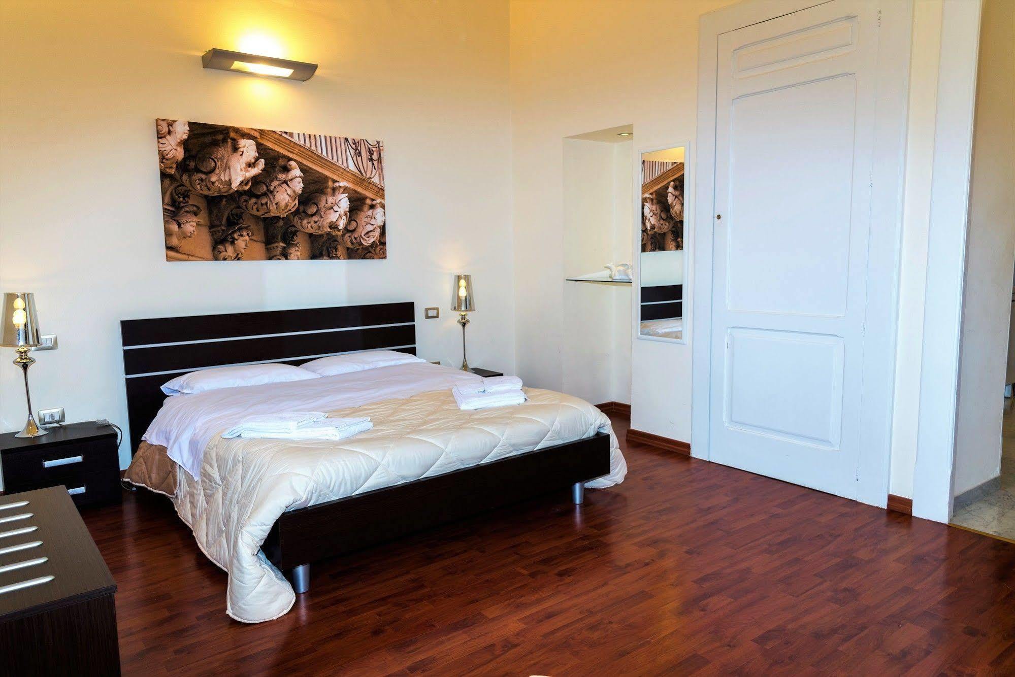 Apollo Suites Lecce Extérieur photo