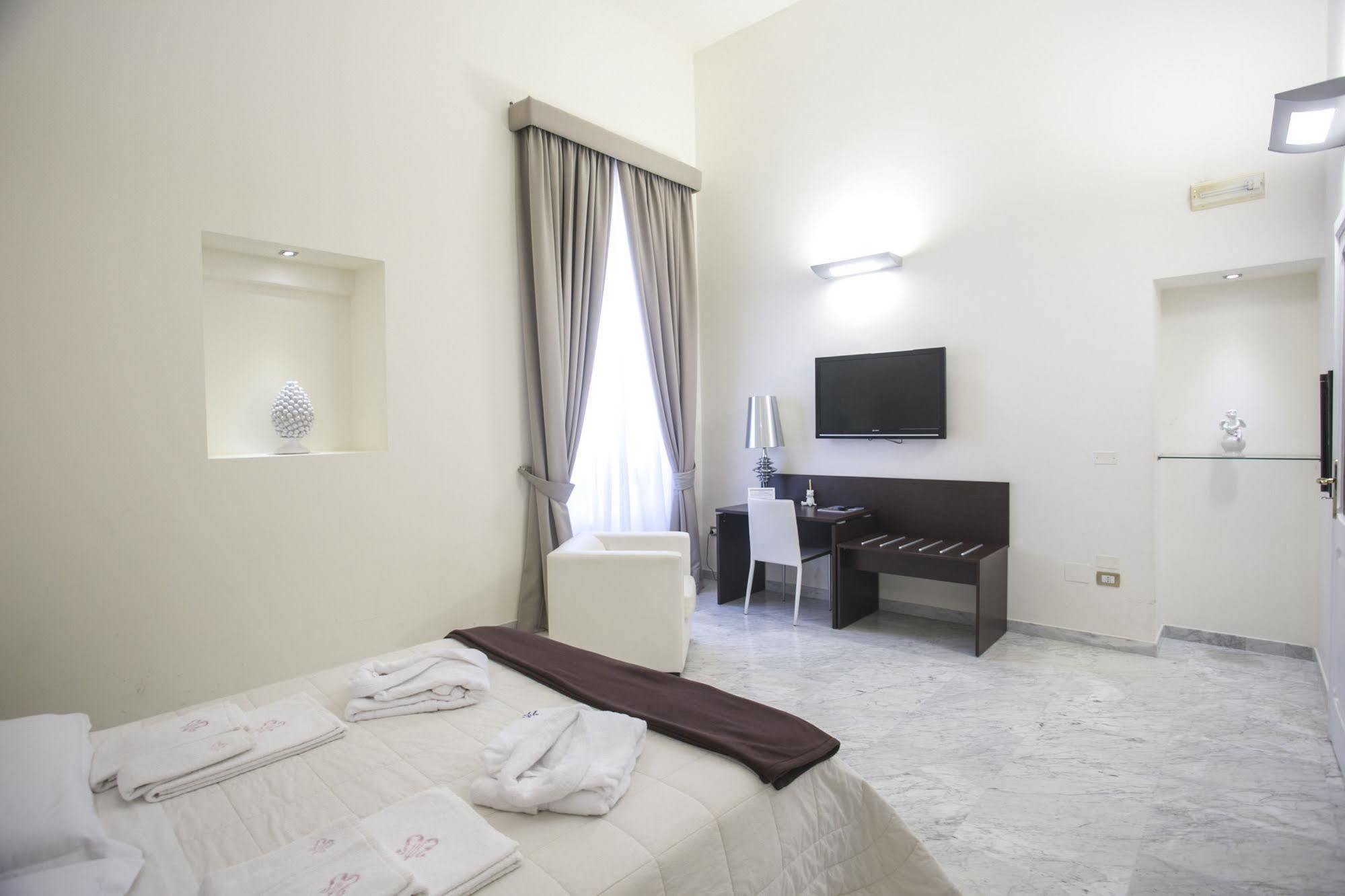 Apollo Suites Lecce Extérieur photo